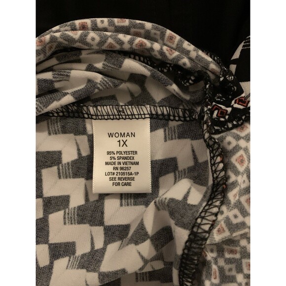 Roz Ali Woman Size 1X Top Sleeveless Stretch - Picture 4 of 7